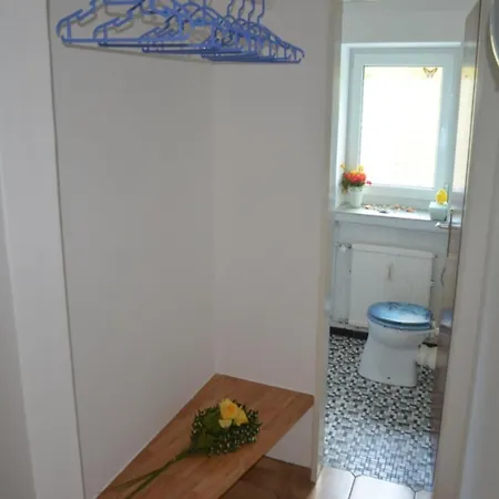 Im Obergeschoss, Appartement *