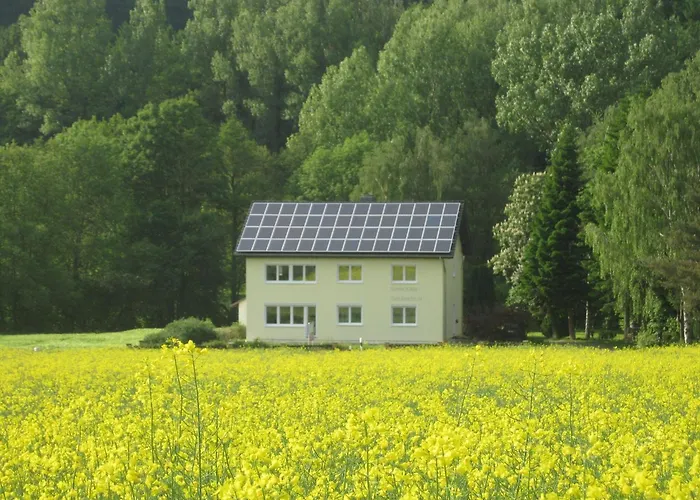 Im Obergeschoss, Homberg Apartment *